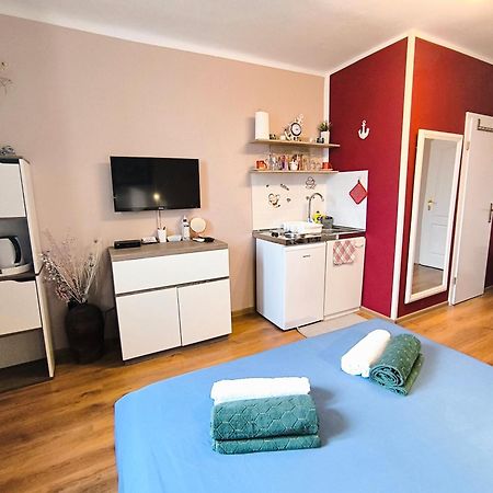Guest House Barocco Ровінь Екстер'єр фото