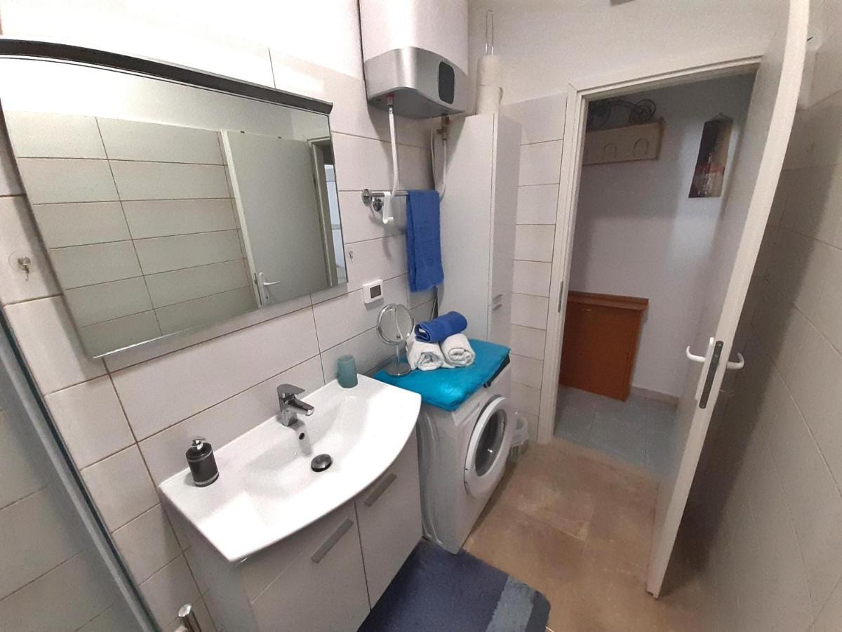 Guest House Barocco Ровінь Екстер'єр фото