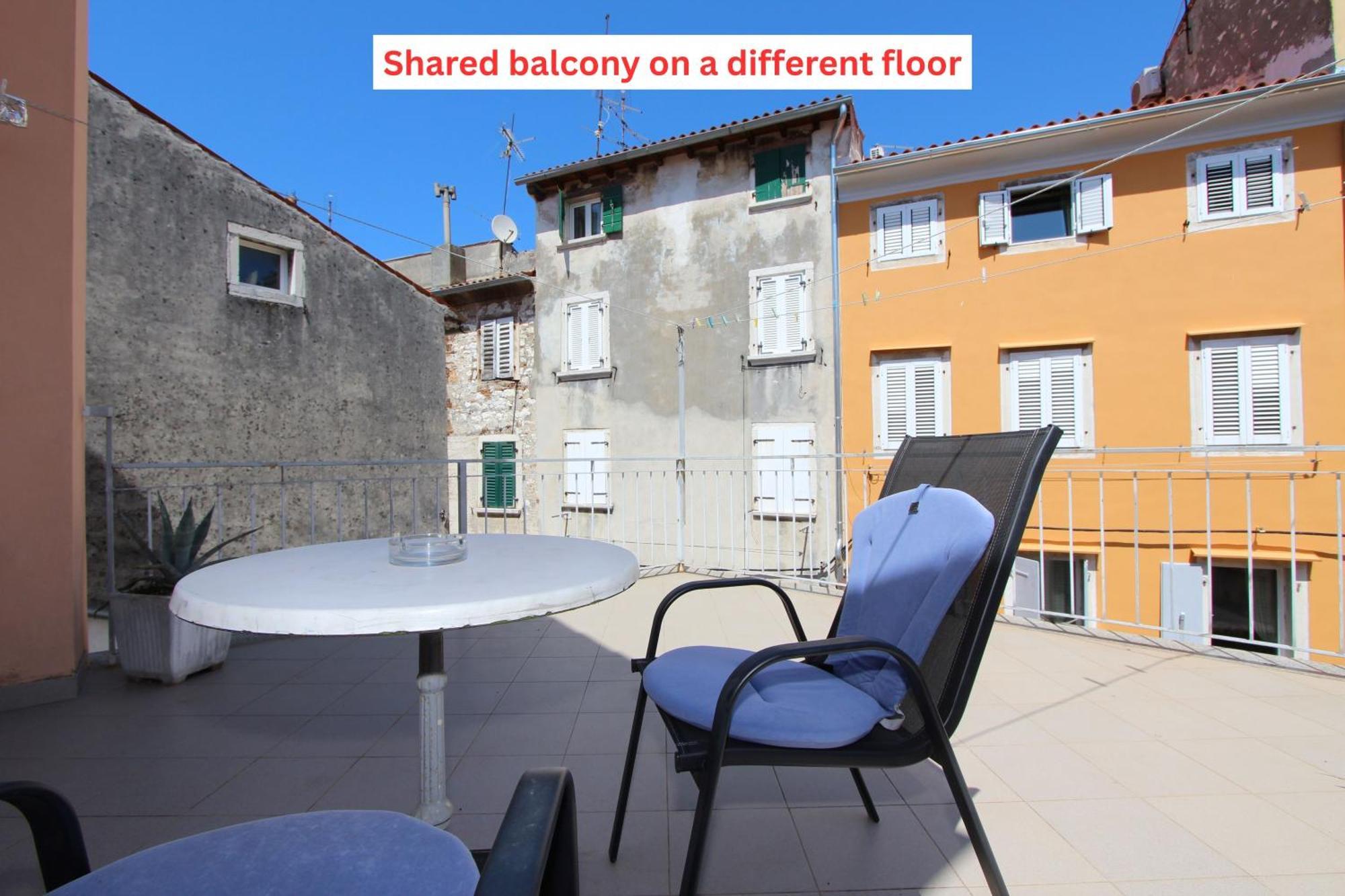 Guest House Barocco Ровінь Екстер'єр фото