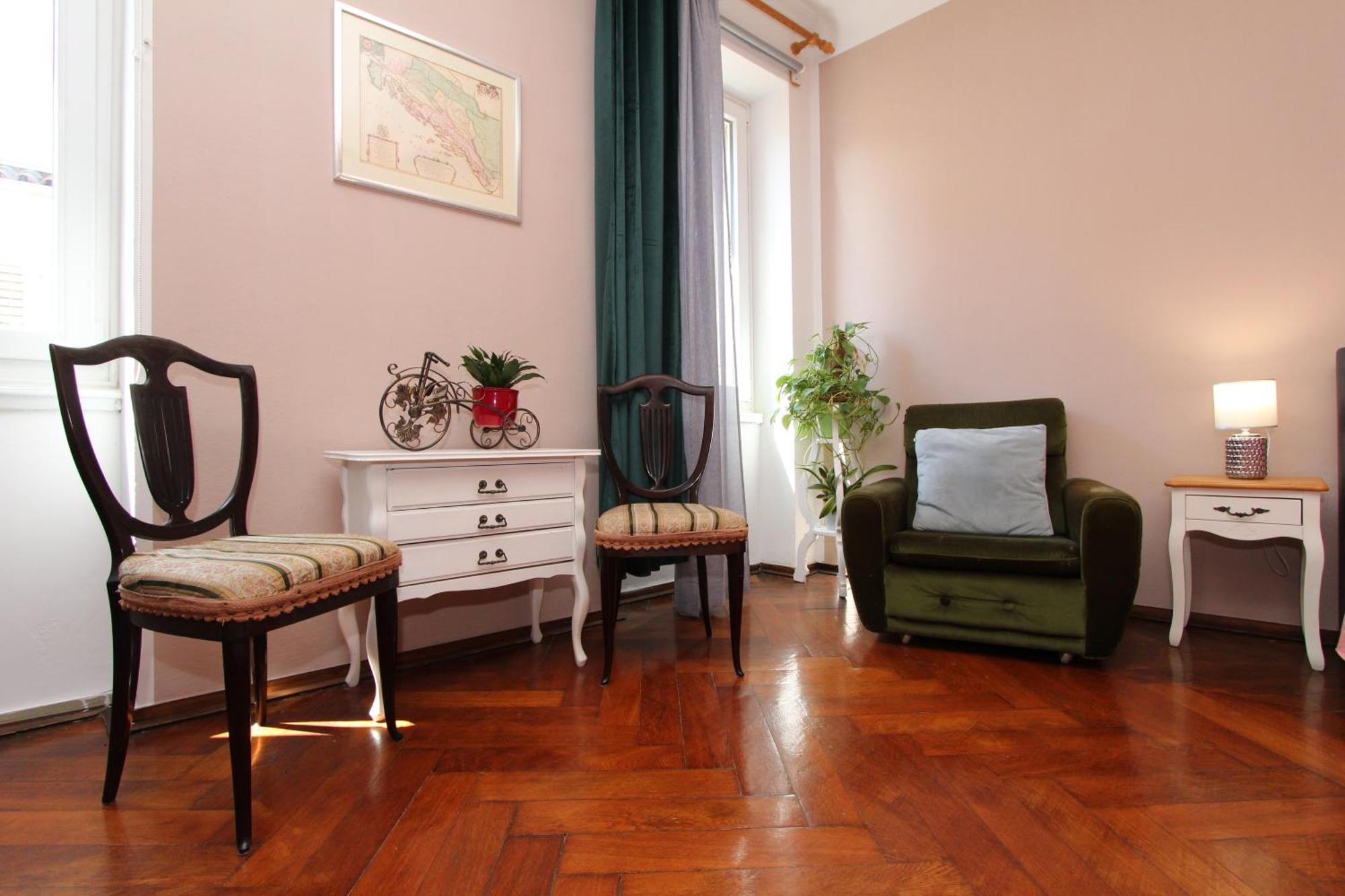 Guest House Barocco Ровінь Екстер'єр фото