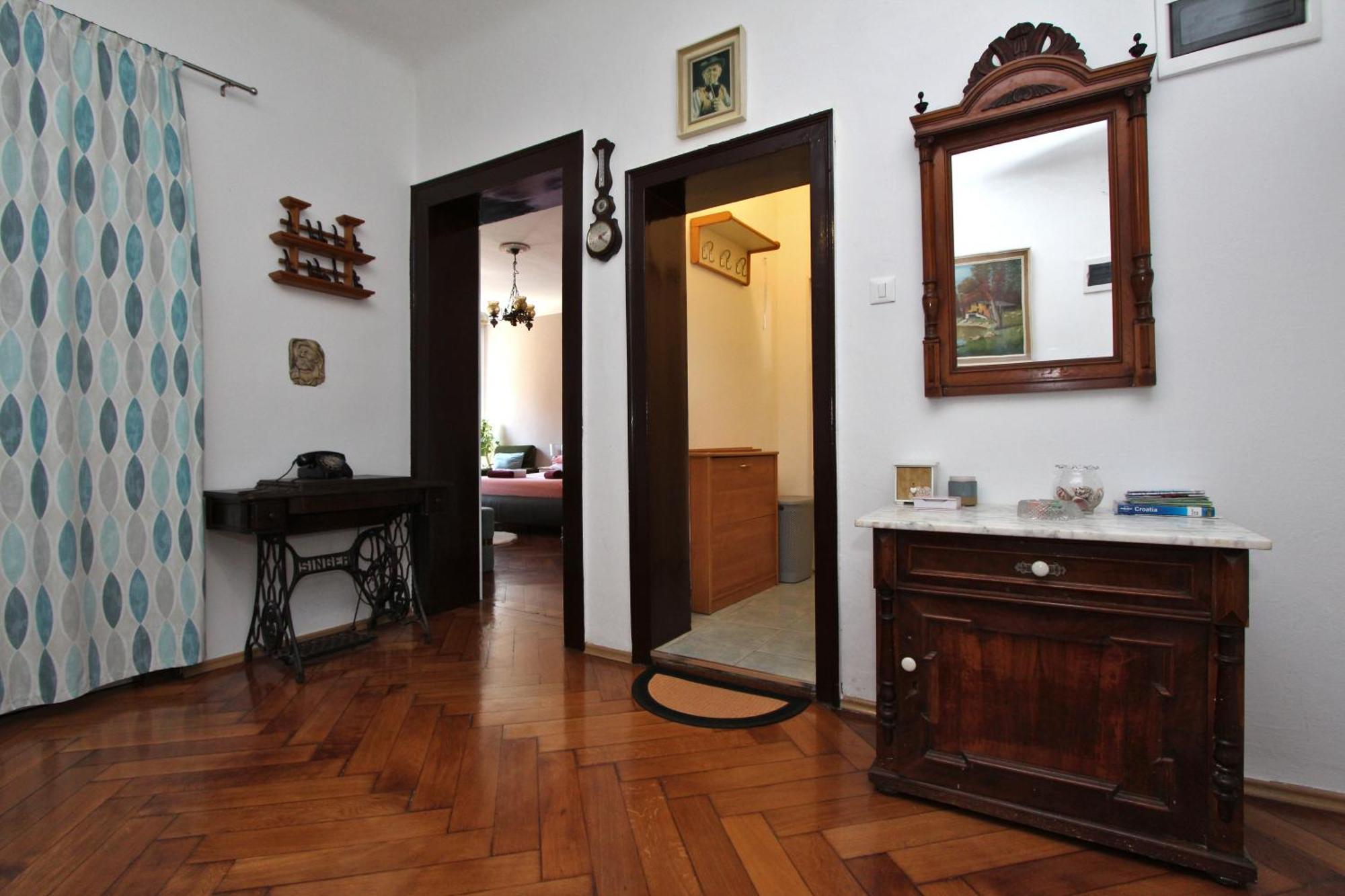 Guest House Barocco Ровінь Екстер'єр фото