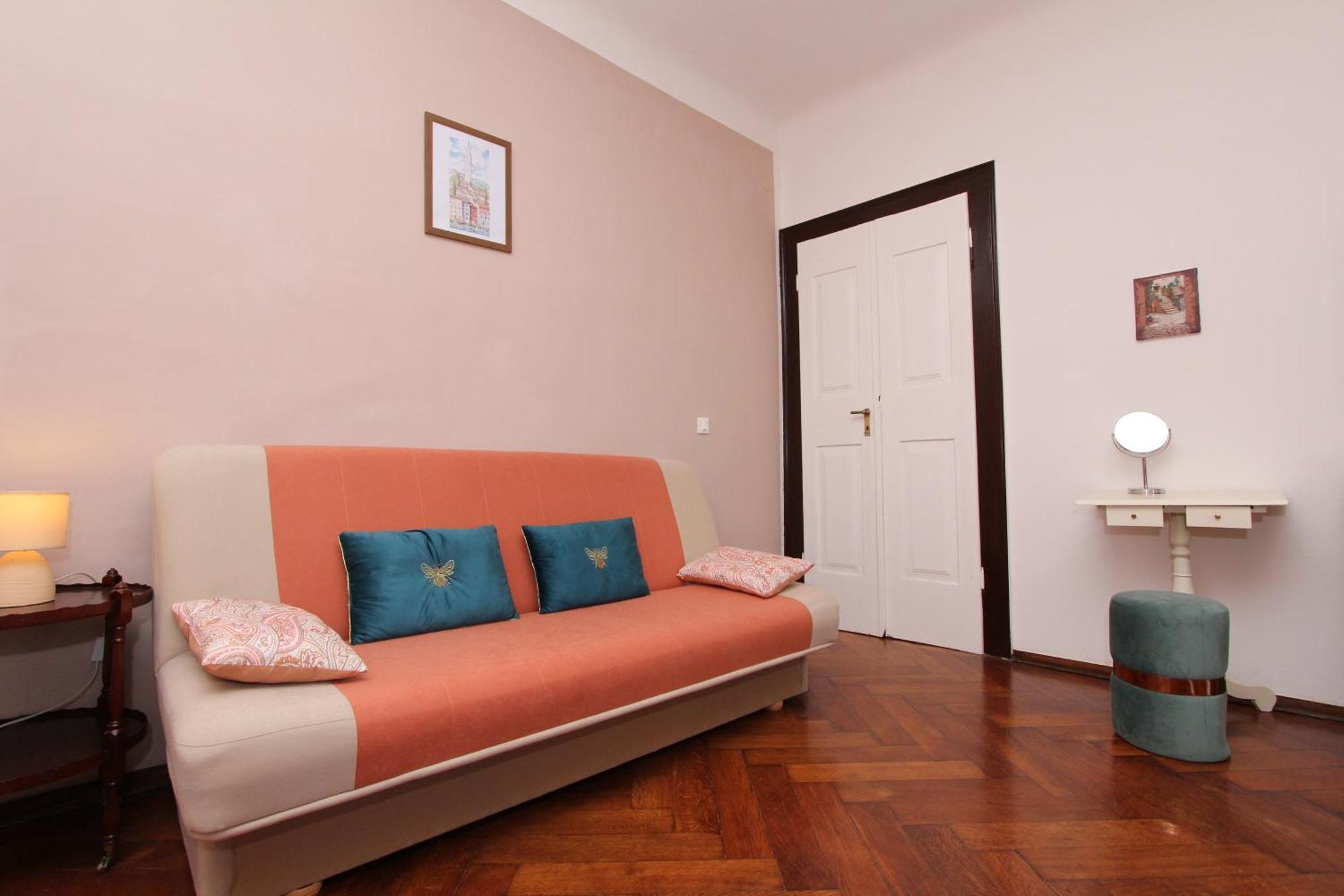Guest House Barocco Ровінь Екстер'єр фото